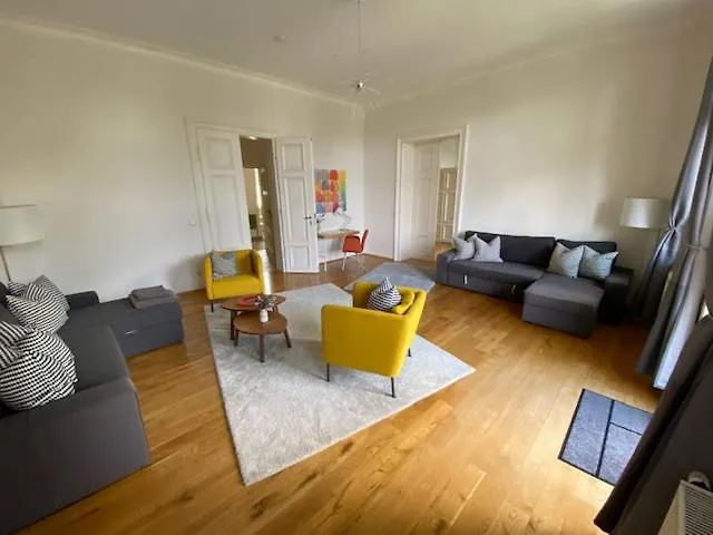 Traumhafte Jugendstil-Wohnung Coburg 0*,